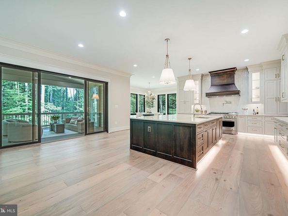 2210 Trott Avenue, Vienna VA 22181