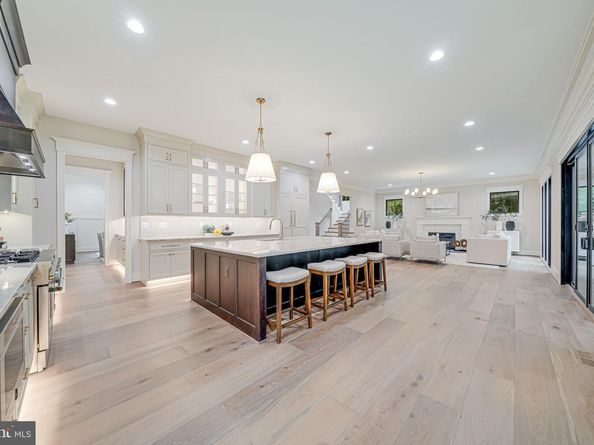 2210 Trott Avenue, Vienna VA 22181