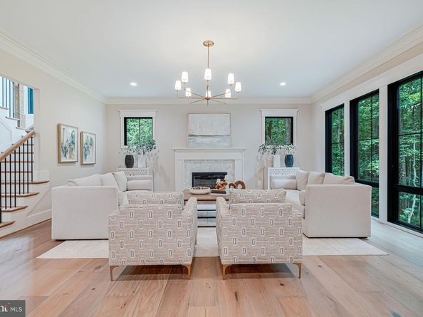 2210 Trott Avenue, Vienna VA 22181