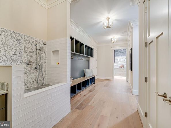 2210 Trott Avenue, Vienna VA 22181