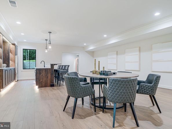 2210 Trott Avenue, Vienna VA 22181