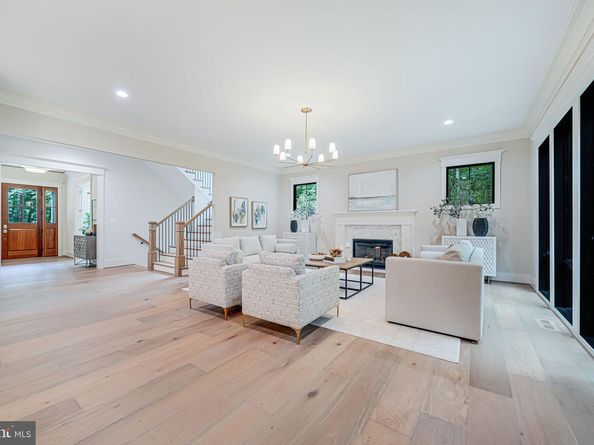 2210 Trott Avenue, Vienna VA 22181