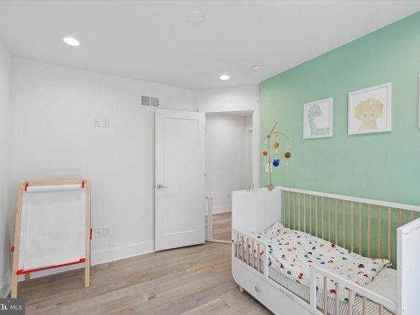 1325 N 17TH Street A, Philadelphia PA 19121