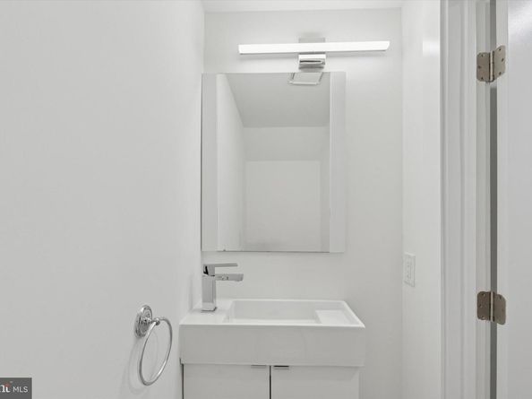 1325 N 17TH Street A, Philadelphia PA 19121