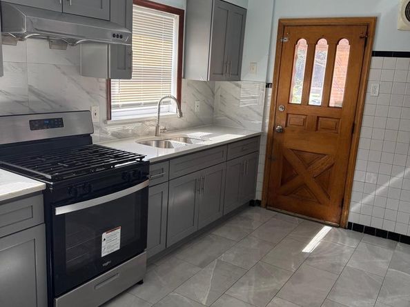 7753 E Roosevelt Boulevard, Philadelphia PA 19152