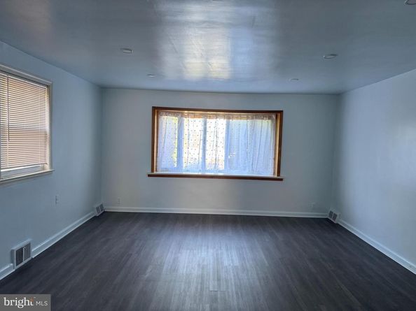 7753 E Roosevelt Boulevard, Philadelphia PA 19152