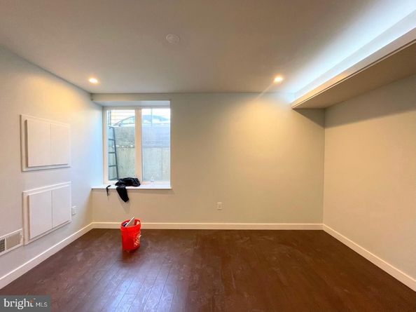 1337 N Franklin Street, Philadelphia PA 19122
