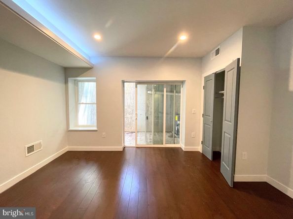 1337 N Franklin Street, Philadelphia PA 19122