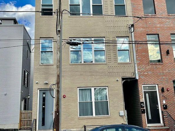 1337 N Franklin Street, Philadelphia PA 19122