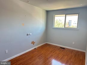 1325 N 13TH Street, Philadelphia PA 19122