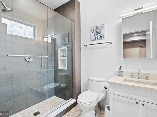 622 S 7TH Street, Philadelphia PA 19147