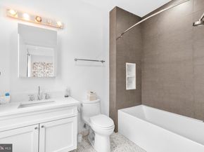 622 S 7TH Street, Philadelphia PA 19147