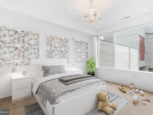 622 S 7TH Street, Philadelphia PA 19147