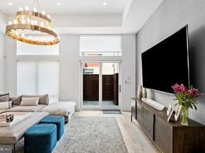 622 S 7TH Street, Philadelphia PA 19147