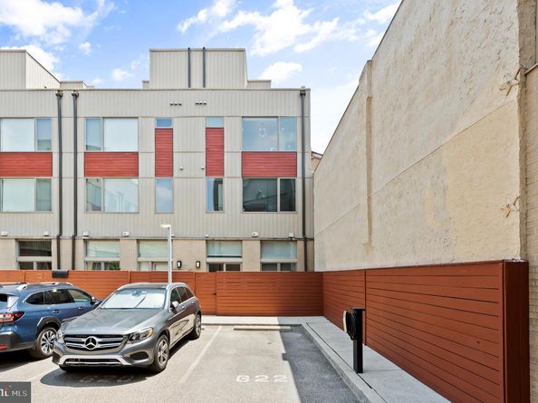 622 S 7TH Street, Philadelphia PA 19147