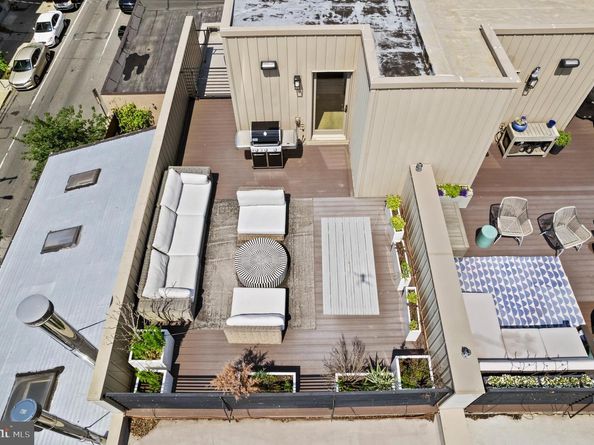 622 S 7TH Street, Philadelphia PA 19147