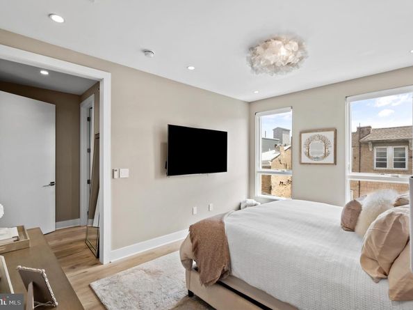 622 S 7TH Street, Philadelphia PA 19147