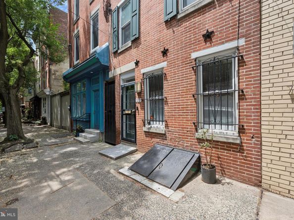 712 S 6TH Street, Philadelphia PA 19147