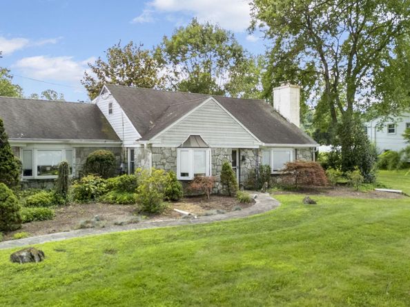 170, 200, 220 Old State Road, Berwyn PA 19312