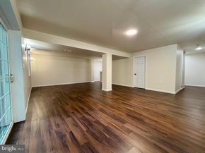 208 Keyes Court, Sterling VA 20164