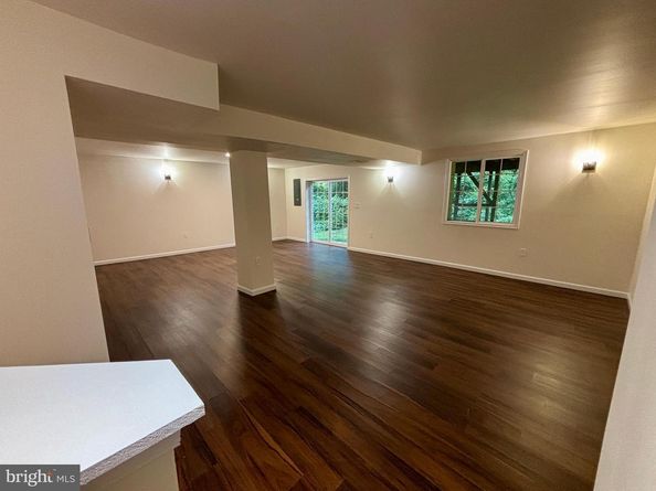 208 Keyes Court, Sterling VA 20164