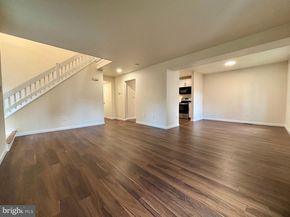 208 Keyes Court, Sterling VA 20164