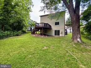 208 Keyes Court, Sterling VA 20164