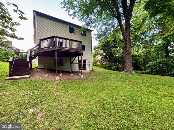 208 Keyes Court, Sterling VA 20164