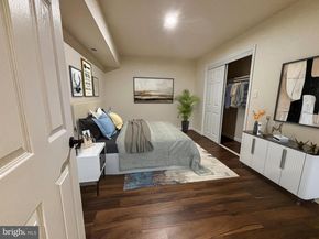 208 Keyes Court, Sterling VA 20164