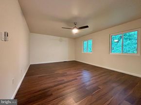 208 Keyes Court, Sterling VA 20164