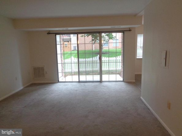 1954 Kennedy Drive 104, Mclean VA 22102
