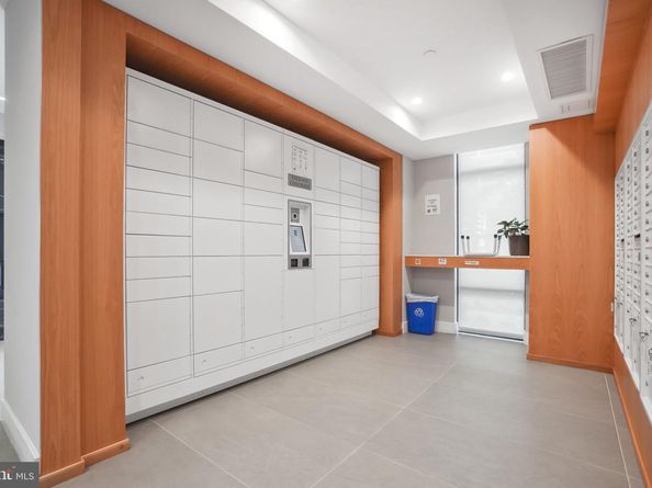 37 L Street SE 201, Washington DC 20003
