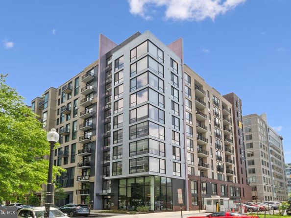 37 L Street SE 201, Washington DC 20003