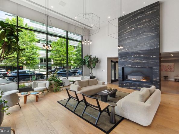 37 L Street SE 201, Washington DC 20003