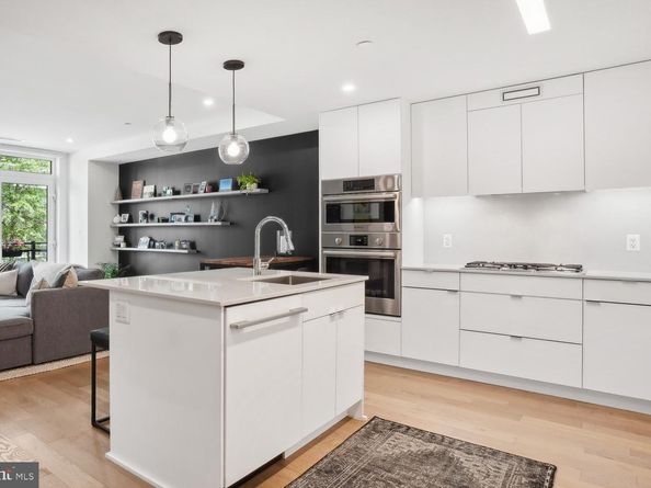 37 L Street SE 201, Washington DC 20003