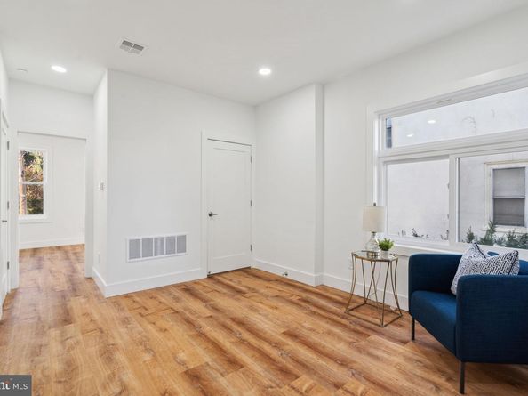 42 Good Street, Philadelphia PA 19119