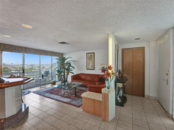 1900 S Ocean Dr 812, Fort Lauderdale FL 33316