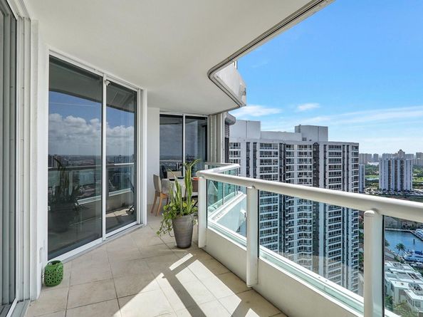21205 Yacht Club Drive 3105, Aventura FL 33180