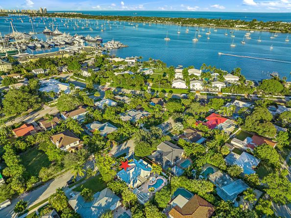 300 35th Street, West Palm Beach FL 33407