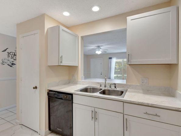 134 Sparrow Dr A, Royal Palm Beach FL 33411