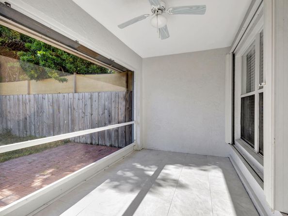 134 Sparrow Dr A, Royal Palm Beach FL 33411