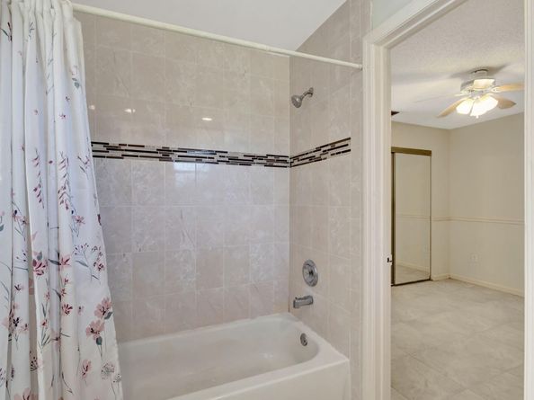 134 Sparrow Dr A, Royal Palm Beach FL 33411