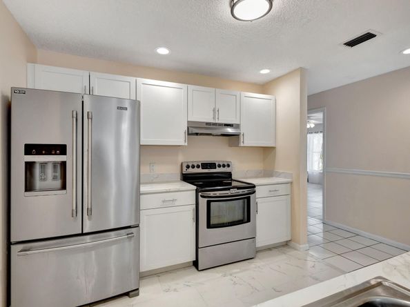 134 Sparrow Dr A, Royal Palm Beach FL 33411