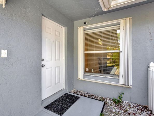 134 Sparrow Dr A, Royal Palm Beach FL 33411