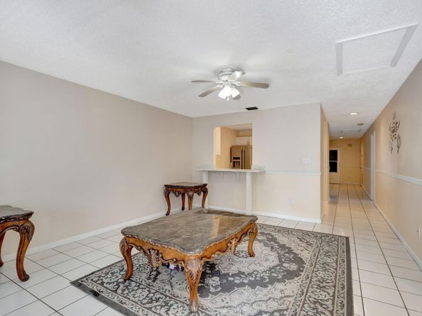 134 Sparrow Dr A, Royal Palm Beach FL 33411
