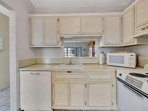 4431 NW 16th St 303, Fort Lauderdale FL 33313