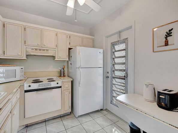 4431 NW 16th St 303, Fort Lauderdale FL 33313