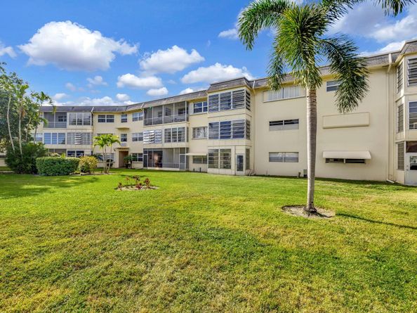 4431 NW 16th St 303, Fort Lauderdale FL 33313
