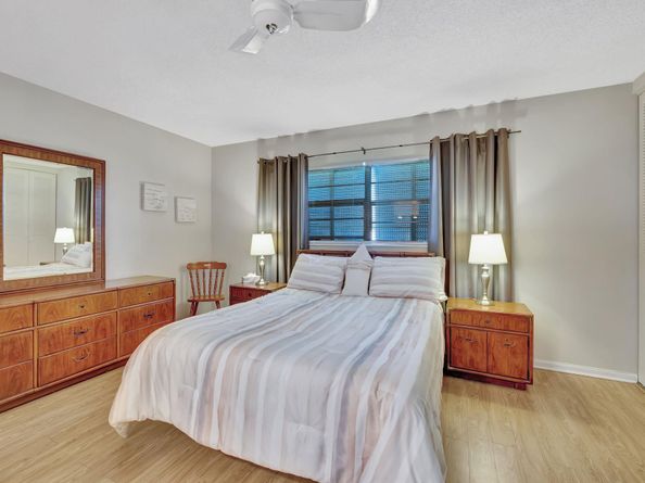 4431 NW 16th St 303, Fort Lauderdale FL 33313