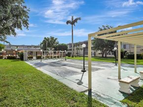 4431 NW 16th St 303, Fort Lauderdale FL 33313
